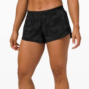 Lululemon Hotty Hot 2.5 Heritage 365 Camo Deep Coal Multi